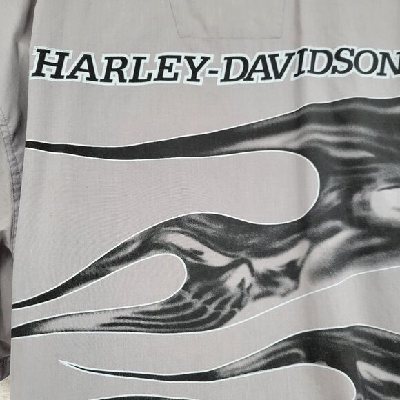 Harley-Davidson Gray Button Up Camp Collar Short Sleeve Men's Shirt Skull Flames - Picture 7 of 9